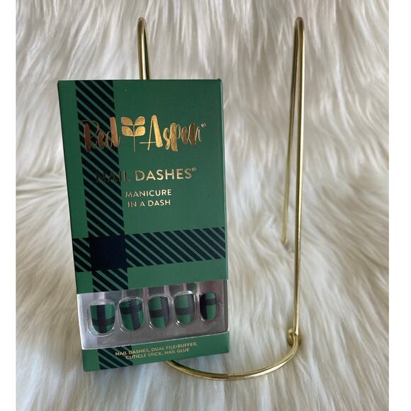Red Aspen Nail Dashes- Timber, Tish (Green and Black Plaid Short Nail Dashes) - Picture 1 of 3